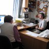 (2004)_Rozita Mertová a Vlastimil Kolegar v kanceláři návazné služby (2004)